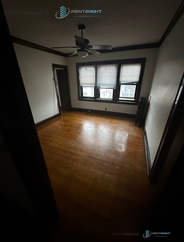 3946 N Marmora Ave - Photo 4 of 8