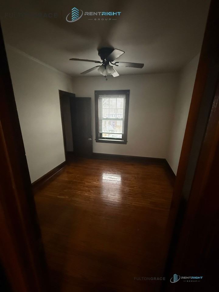 3946 N Marmora Ave - Photo 6 of 8