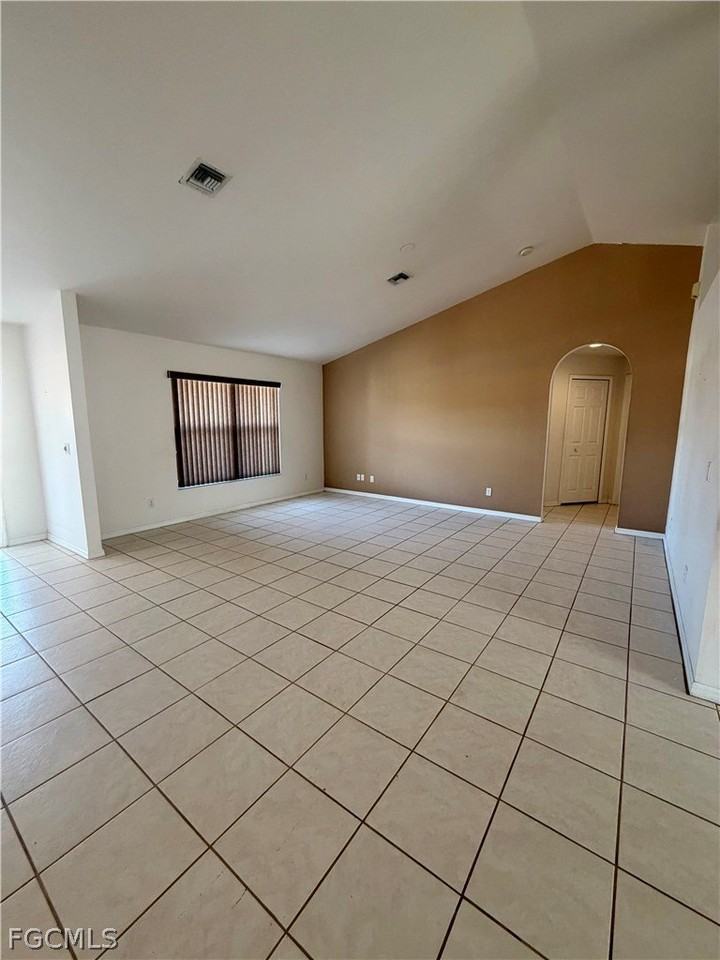 4620 Sw 13th Ave - Photo 5 of 22