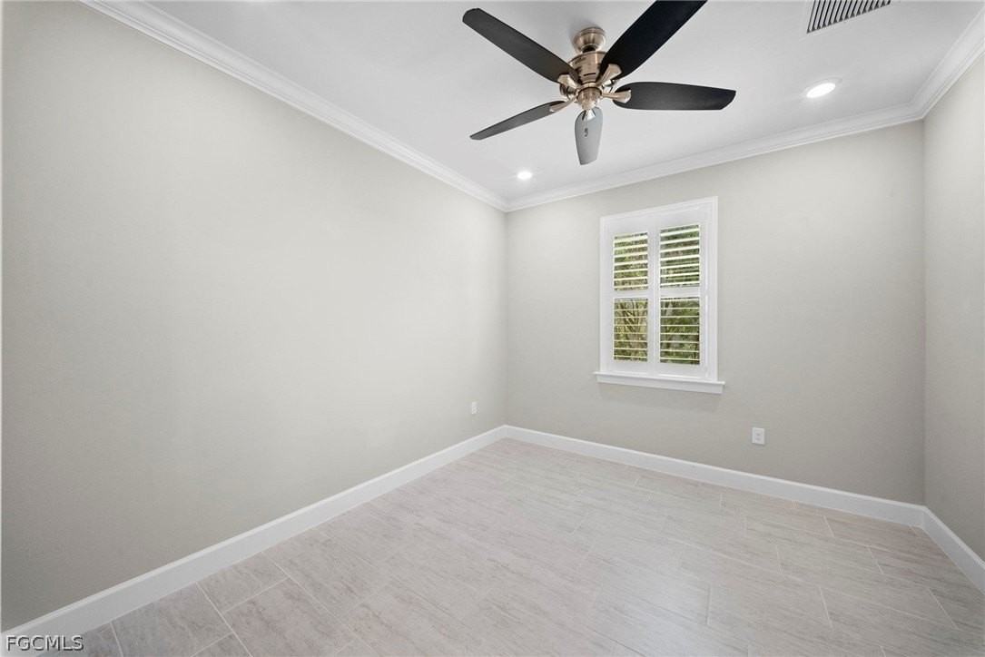 20513 Wilderness Ct - Photo 4 of 32