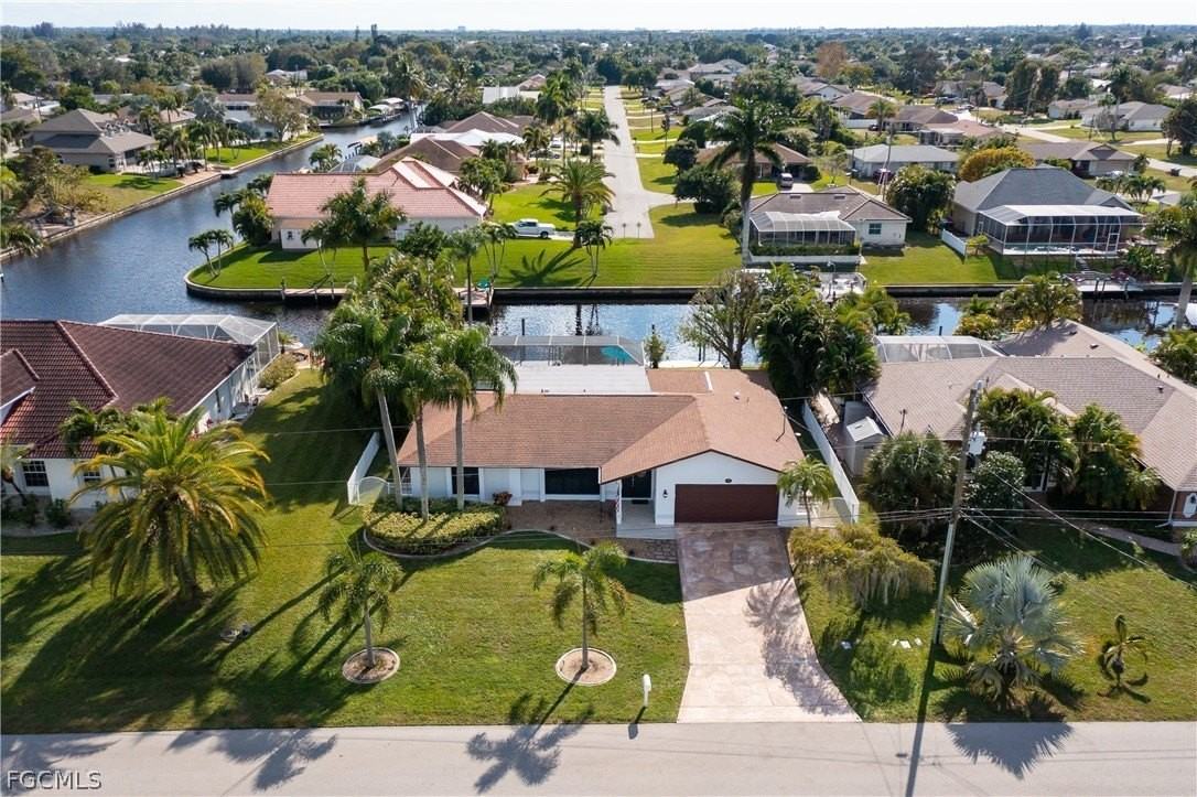 1932 Se 9th Ter - Photo 3 of 35