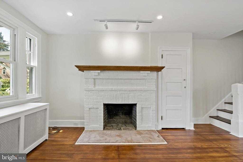 428 Brookhurst Ave - Photo 4 of 13