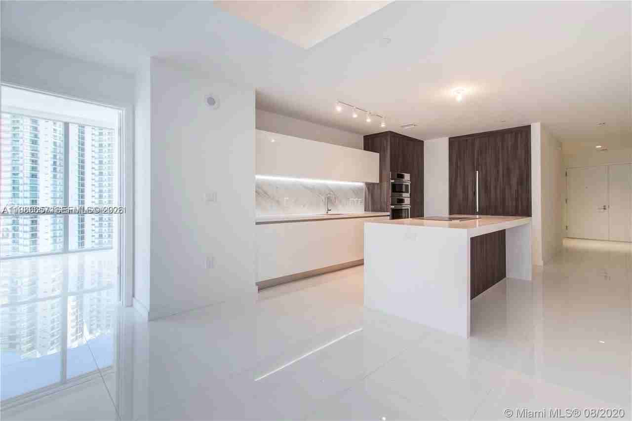 851 Ne 1st Ave #3601 - Photo 3 of 8