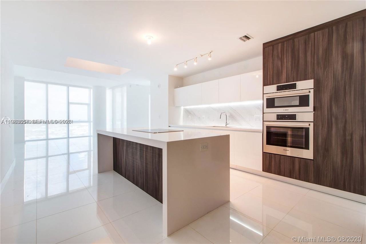 851 Ne 1st Ave #3601 - Photo 4 of 8