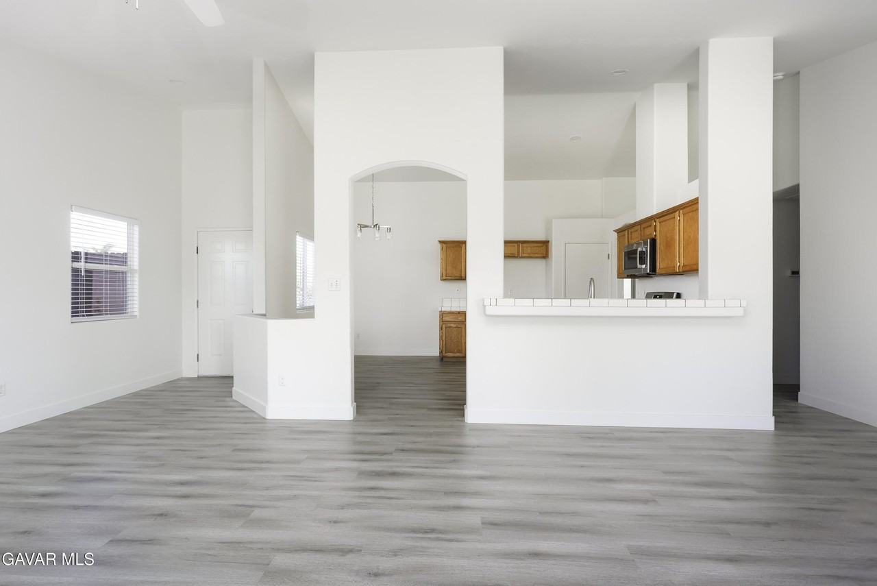 12227 Grand Teton Dr - Photo 5 of 26