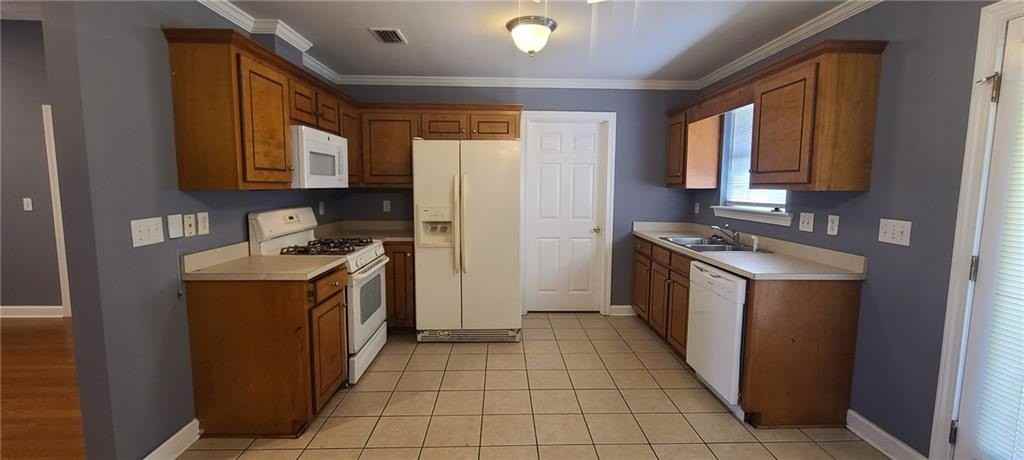 1010 Newport Pkwy - Photo 6 of 28