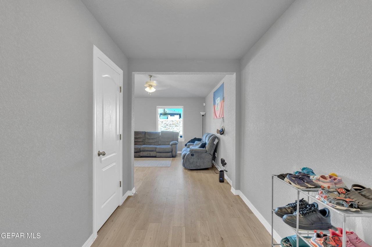 14557 Desert Poppy Ct - Photo 7 of 50