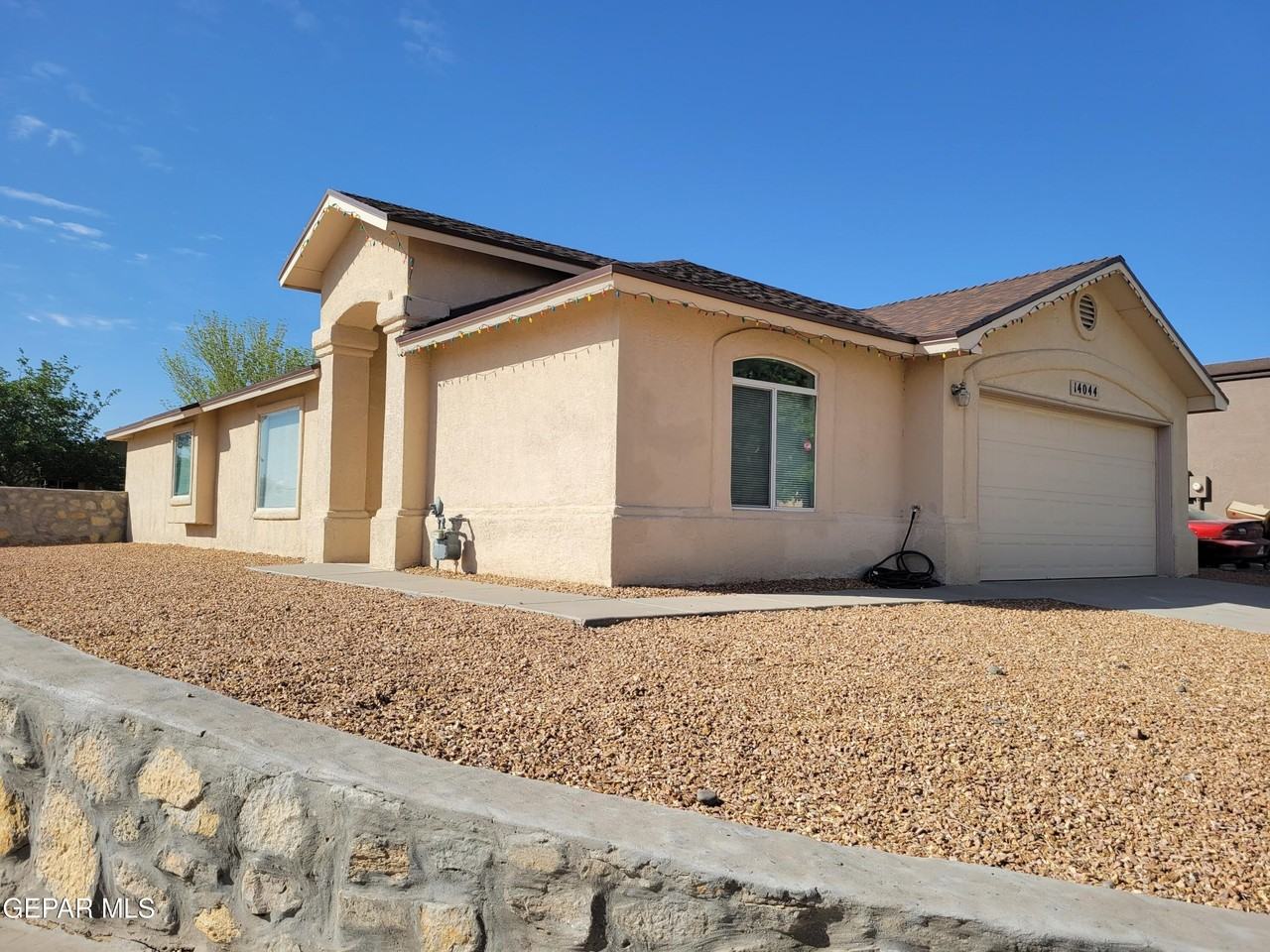 14044 Peter Noyes Dr - Photo 2 of 50