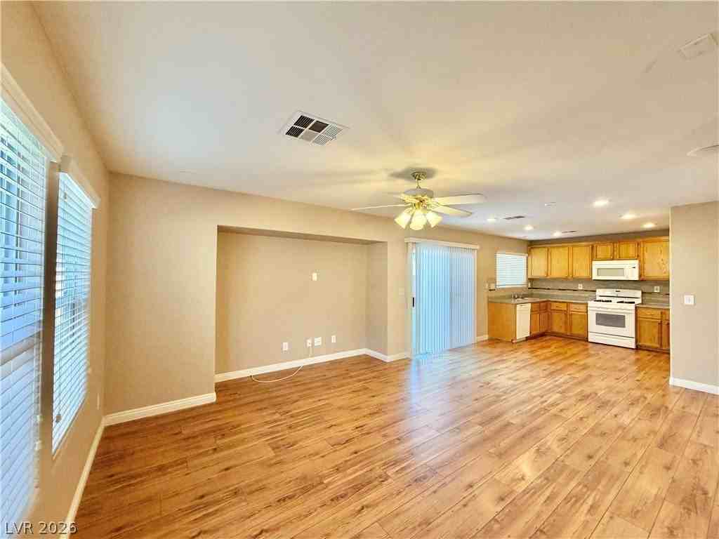 8524 Wildheart Ranch St - Photo 3 of 17