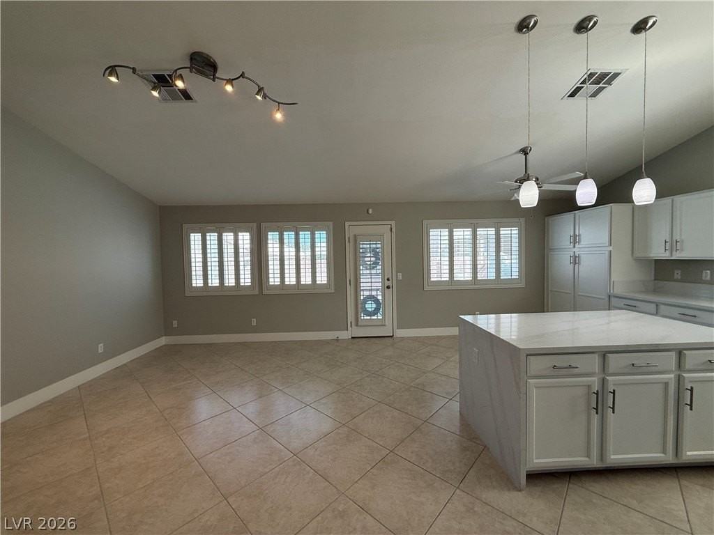 694 Riverband Pl - Photo 7 of 25