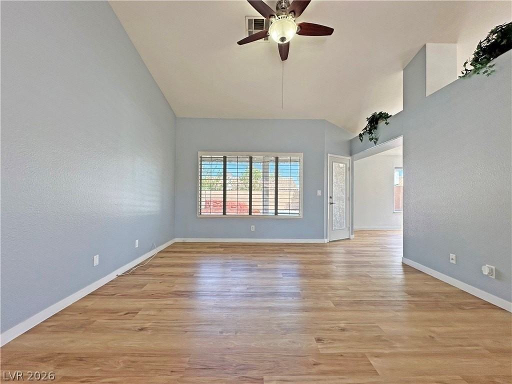 2746 Sandalwood Ave - Photo 6 of 19