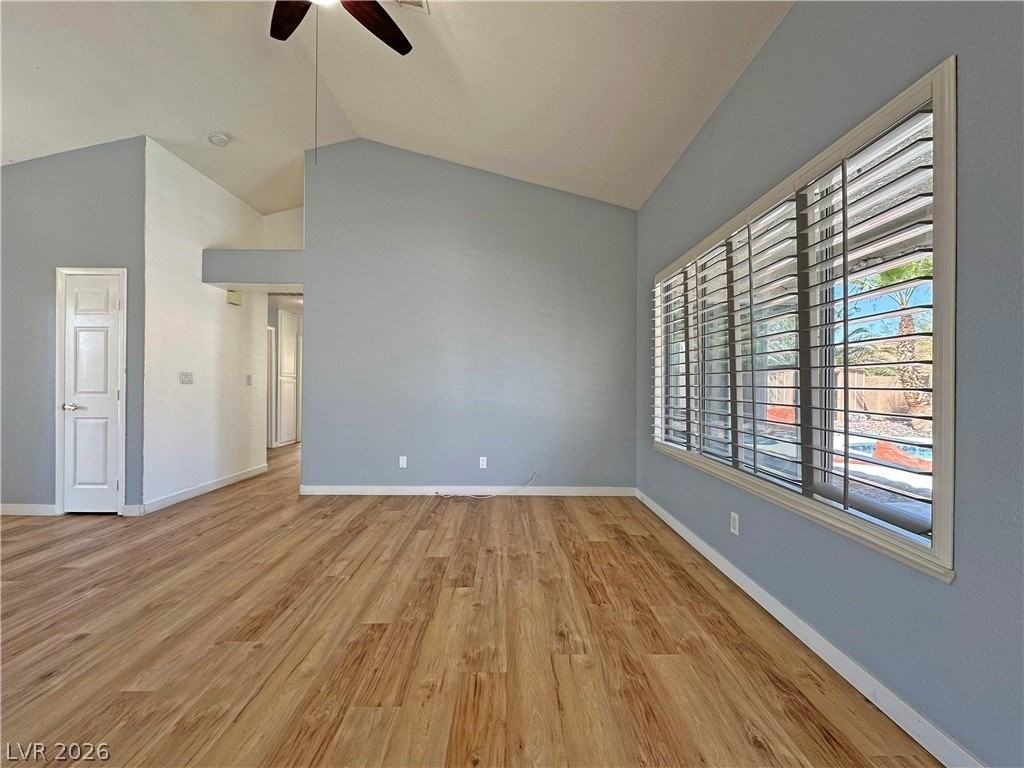 2746 Sandalwood Ave - Photo 7 of 19