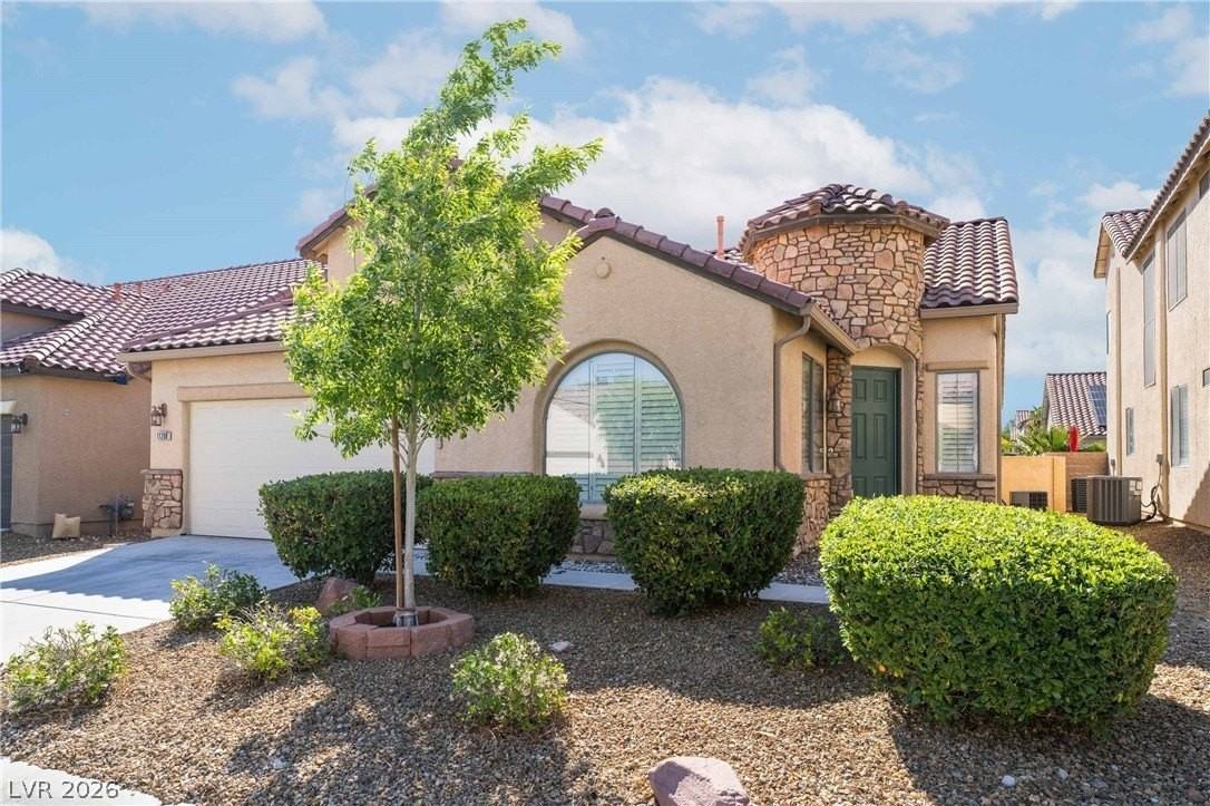 11208 Piazzale St - Photo 3 of 36