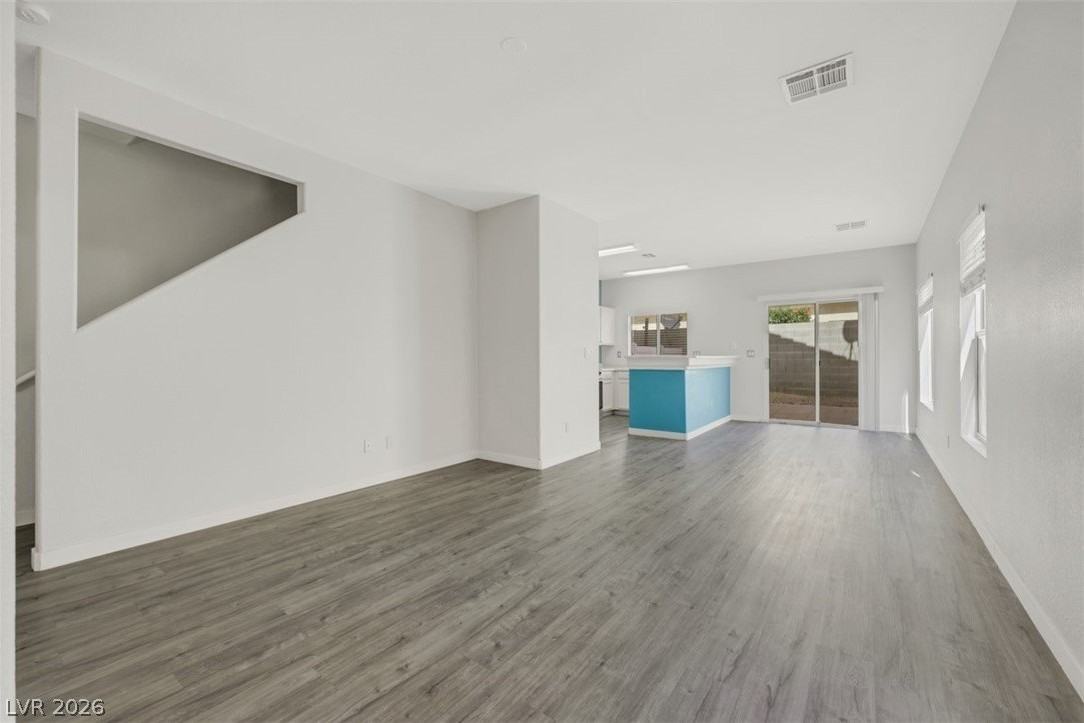 2576 Lazy Saddle Dr - Photo 3 of 18