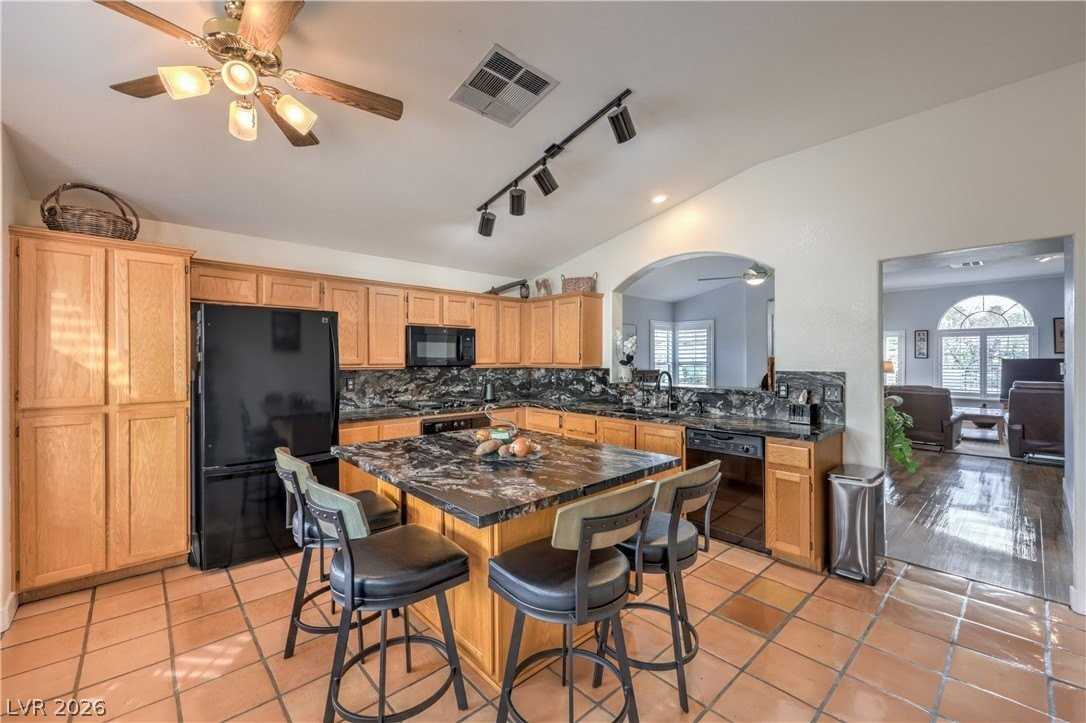 8197 Sedona Sunrise Dr - Photo 5 of 23