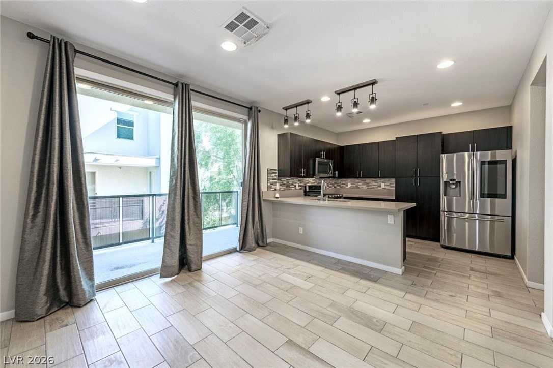 11257 Rainbow Peak Ave #210 - Photo 6 of 16