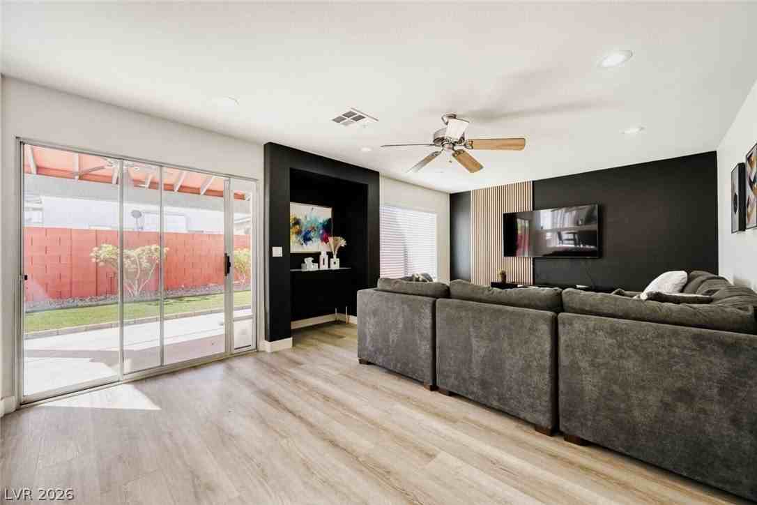 8705 Texas Ranger Ave - Photo 3 of 21