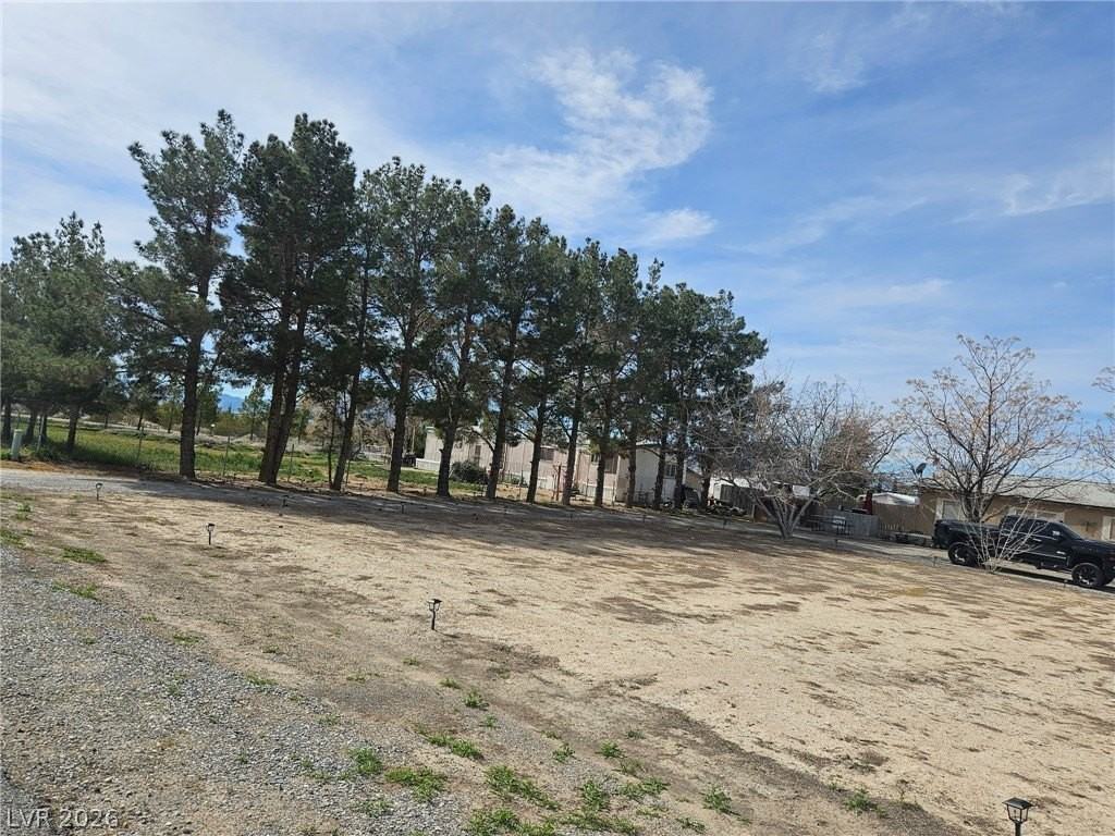 2550 Trudy Ave - Photo 2 of 34