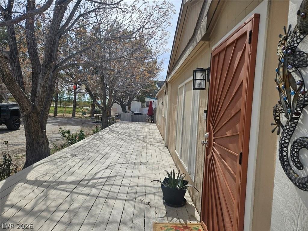 2550 Trudy Ave - Photo 3 of 34