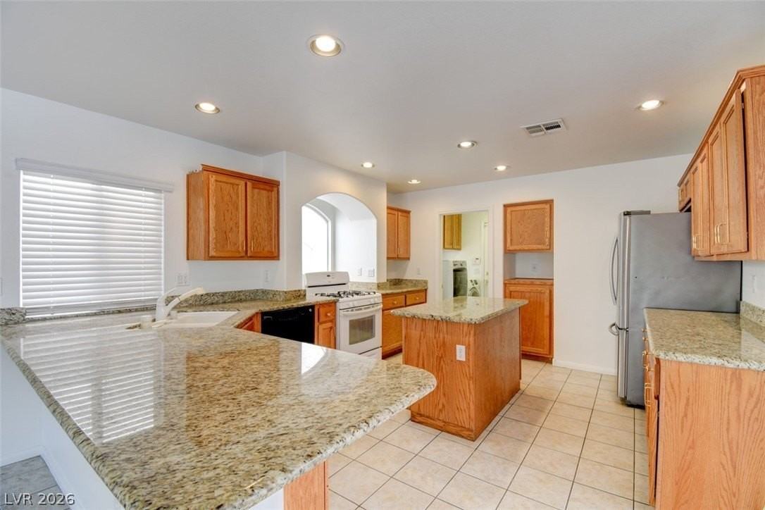 10931 Carberry Hill St - Photo 4 of 16