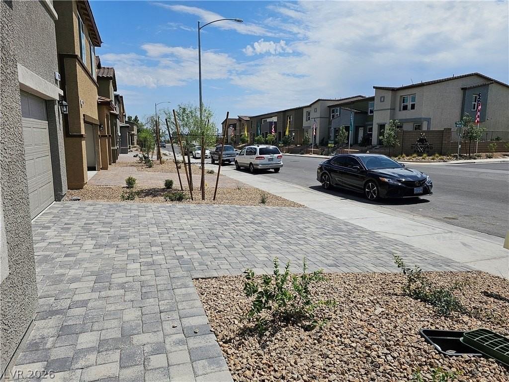 7906 W Agate Ave - Photo 2 of 28