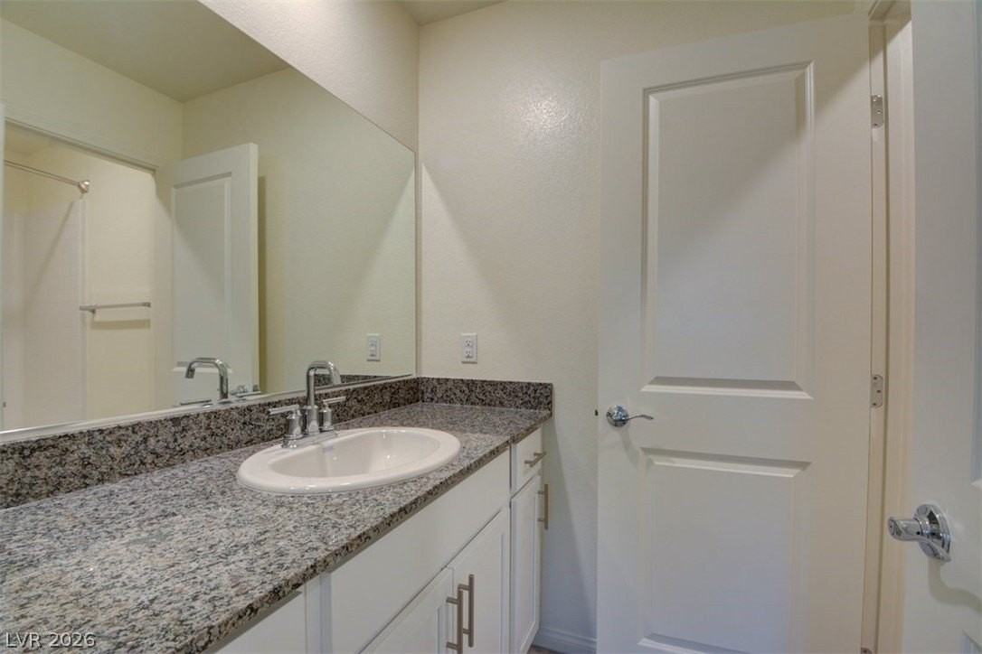 7906 W Agate Ave - Photo 3 of 28