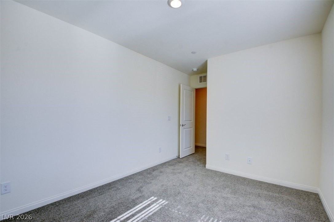 7906 W Agate Ave - Photo 5 of 28