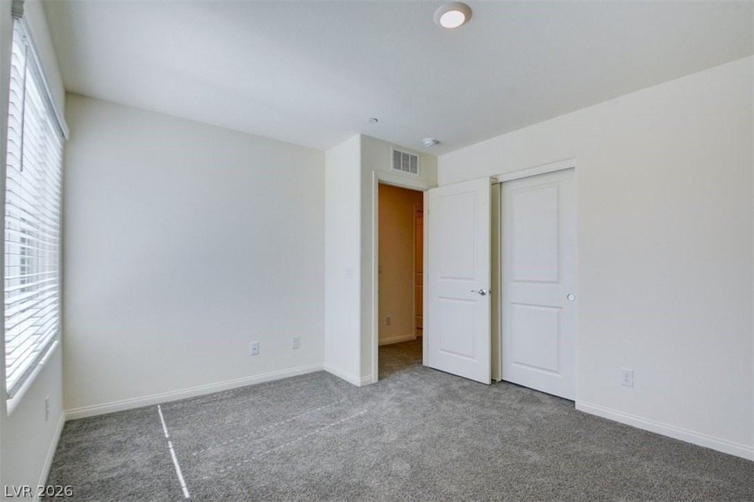 7906 W Agate Ave - Photo 6 of 28