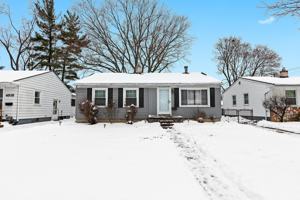 featured image of 4521 Thorncroft Ave