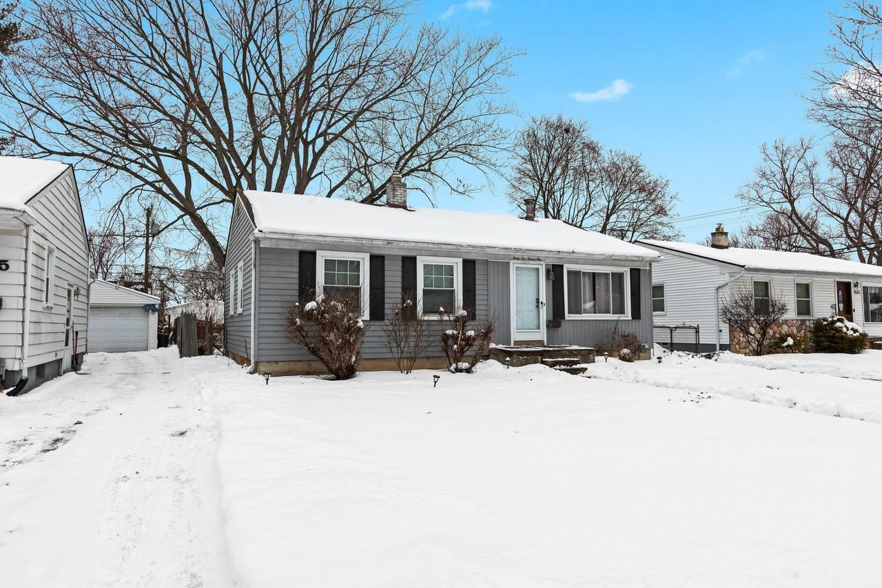 4521 Thorncroft Ave - Photo 2 of 40