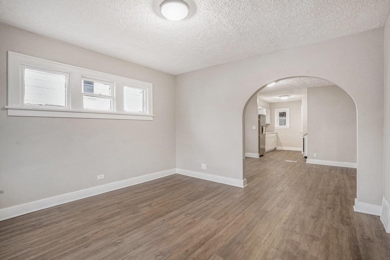 1881 Manz St - Photo 4 of 10