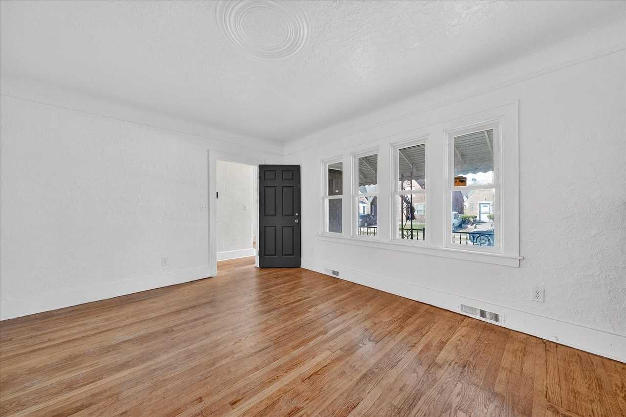 16890 Stoepel St Unit 1 - Photo 7 of 27