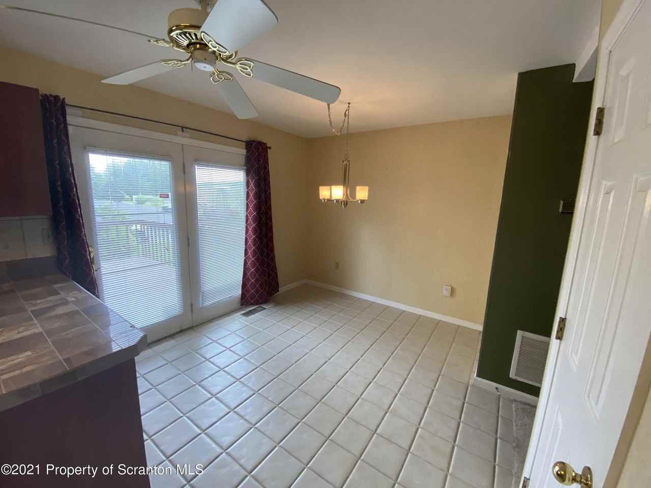 32 Briarwood Way - Photo 3 of 24