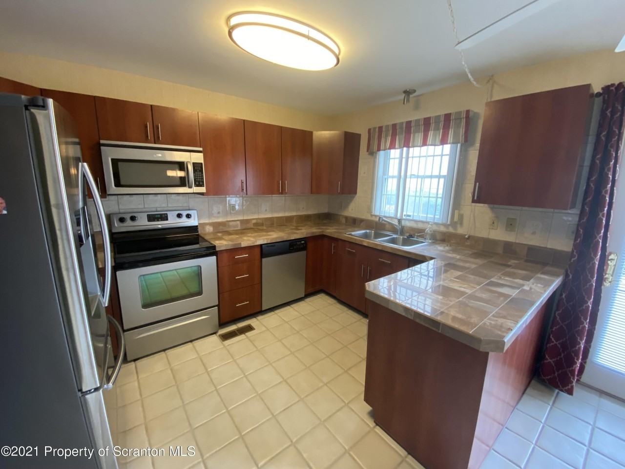 32 Briarwood Way - Photo 4 of 24