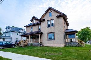 featured image of 434 Dorr St