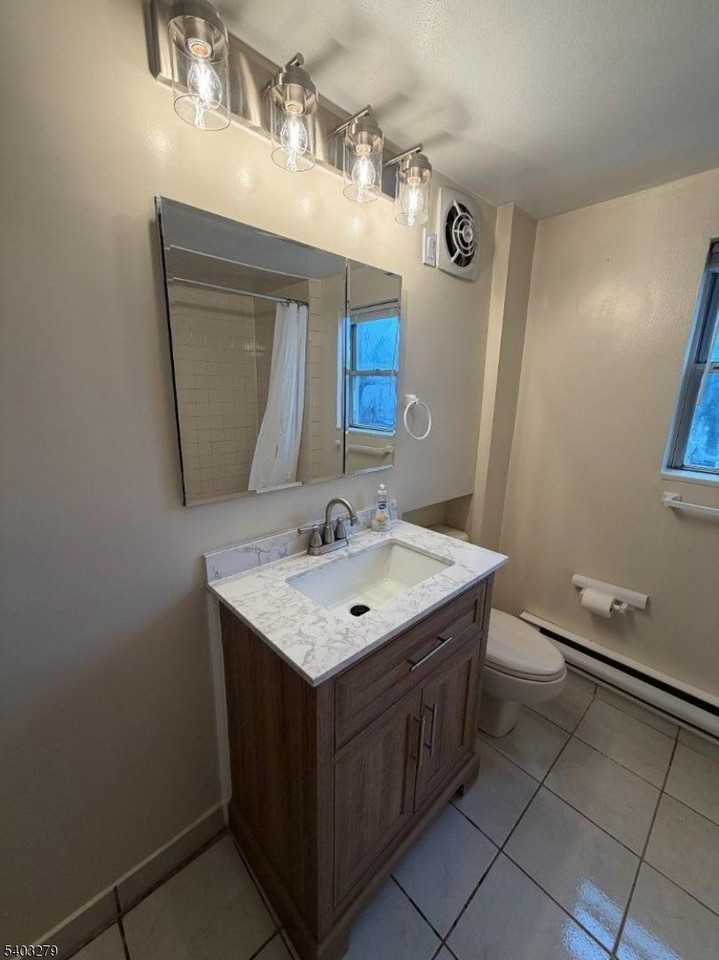 263 Kipp Ave - Photo 7 of 20