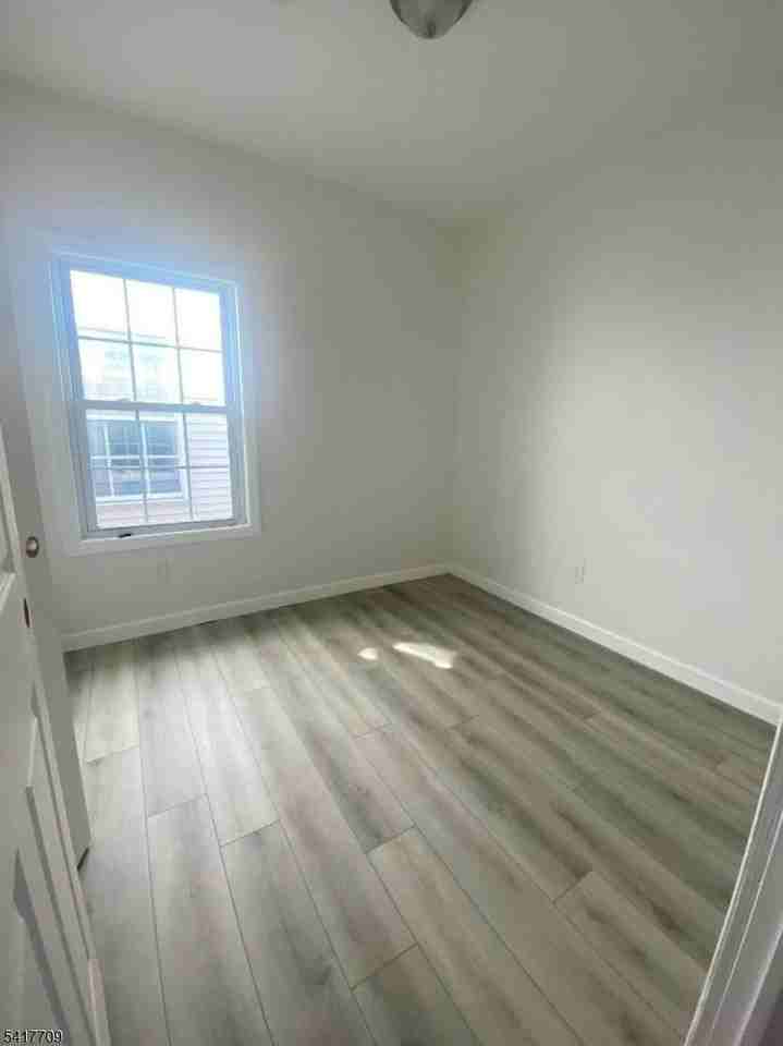 334 Bond St #2 - Photo 5 of 14