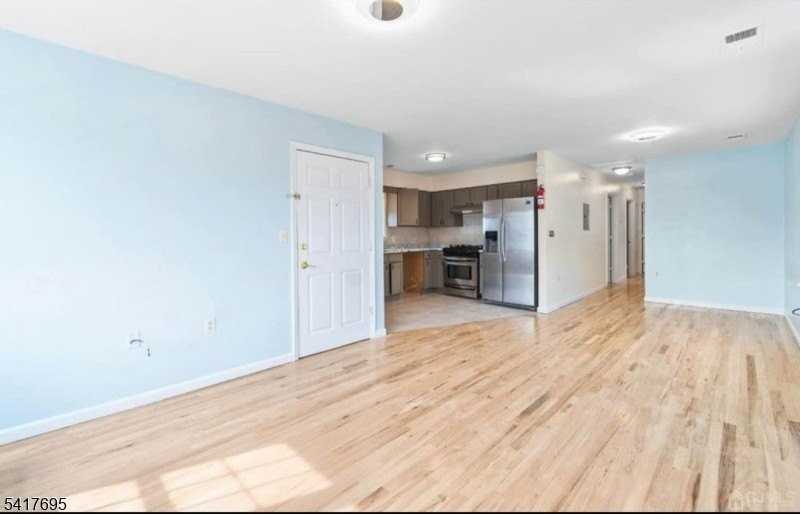 309 Court St - Photo 2 of 11