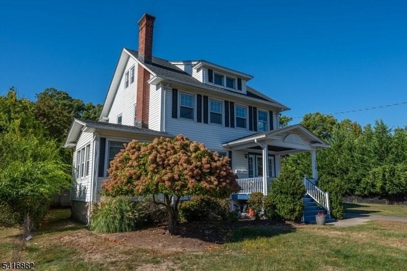 176 Grove Ave - Photo 2 of 32