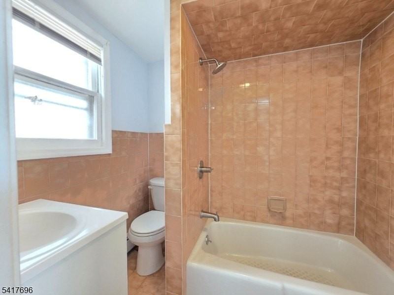 8 Lincoln Ave #2 - Photo 7 of 14