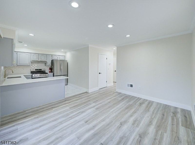 1141 Clawson Ct - Photo 7 of 22