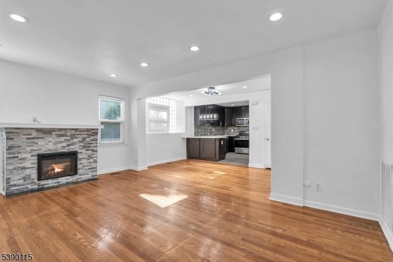 2144 Tyler St - Photo 4 of 21