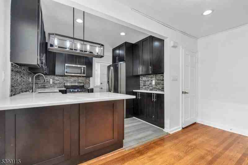 2144 Tyler St - Photo 7 of 21