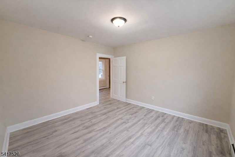 326 Mercer Ave - Photo 3 of 6