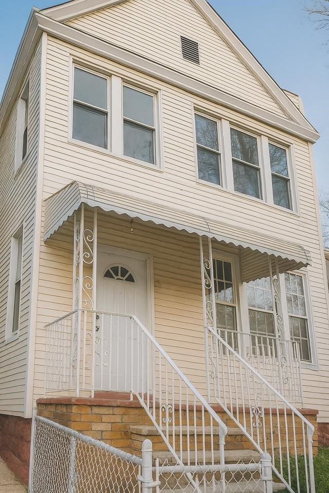 42 New St #2 - Photo 4 of 7