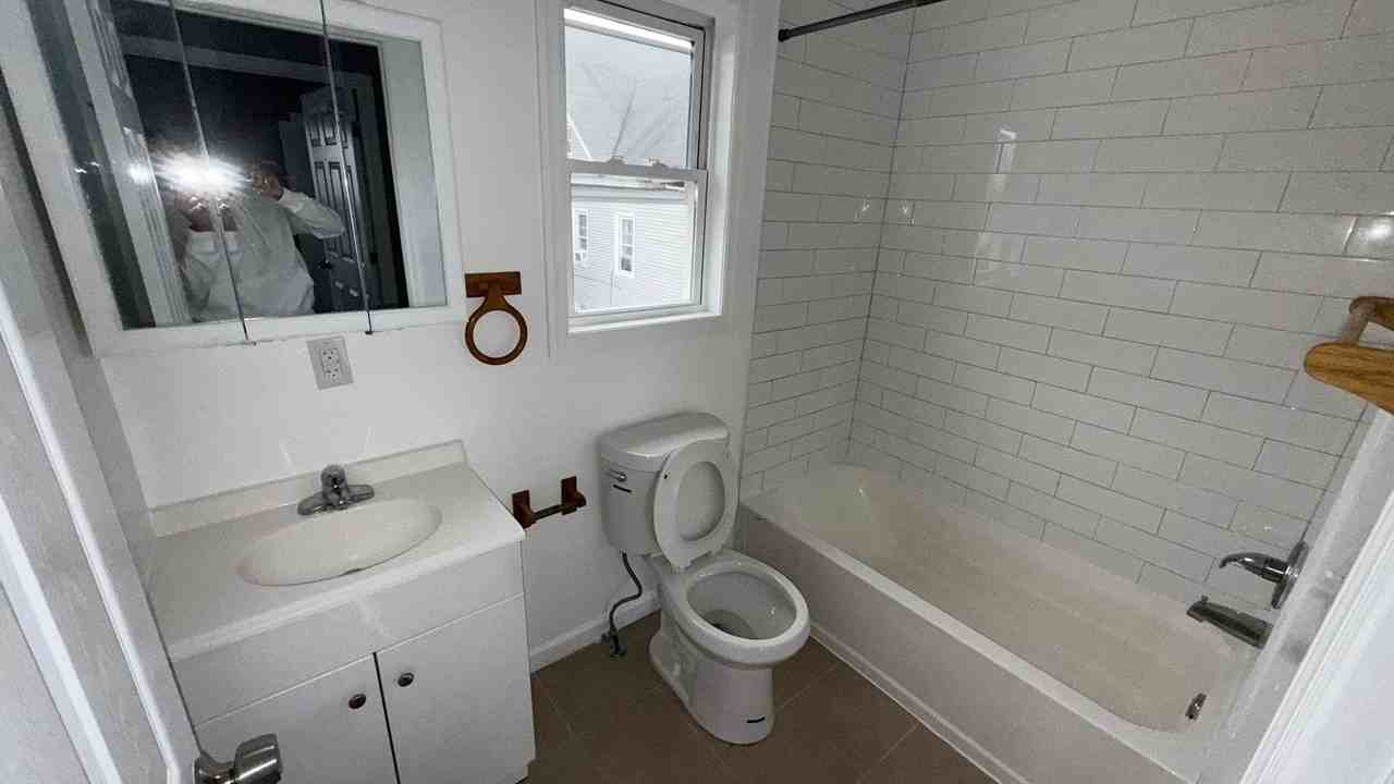 766 E 26th St #2 - Photo 3 of 13