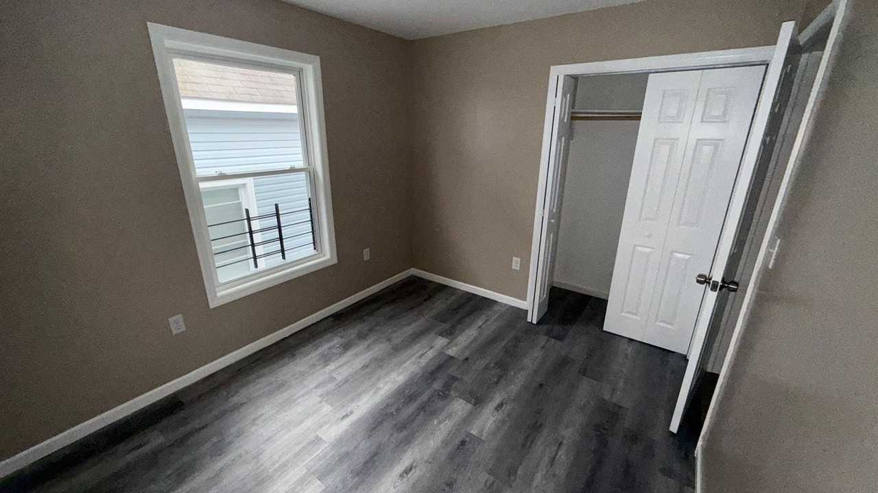 766 E 26th St #2 - Photo 5 of 13