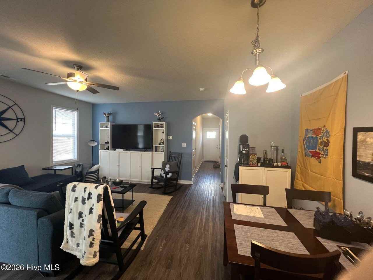 208 Shallowbag Bay Ln - Photo 3 of 23