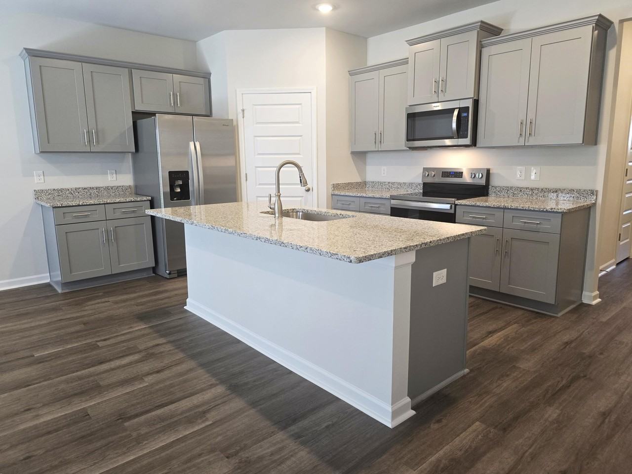 5188 Captain Dr - Photo 5 of 21