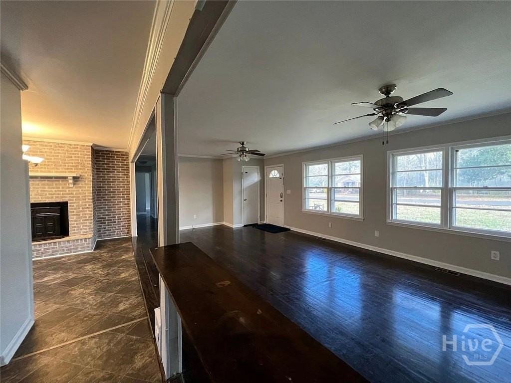 135 Freeman Cir - Photo 4 of 8